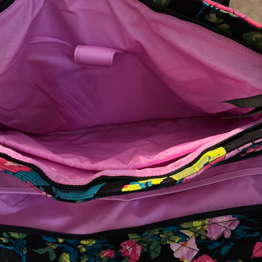 Vera Bradley - Picture 3 of 14